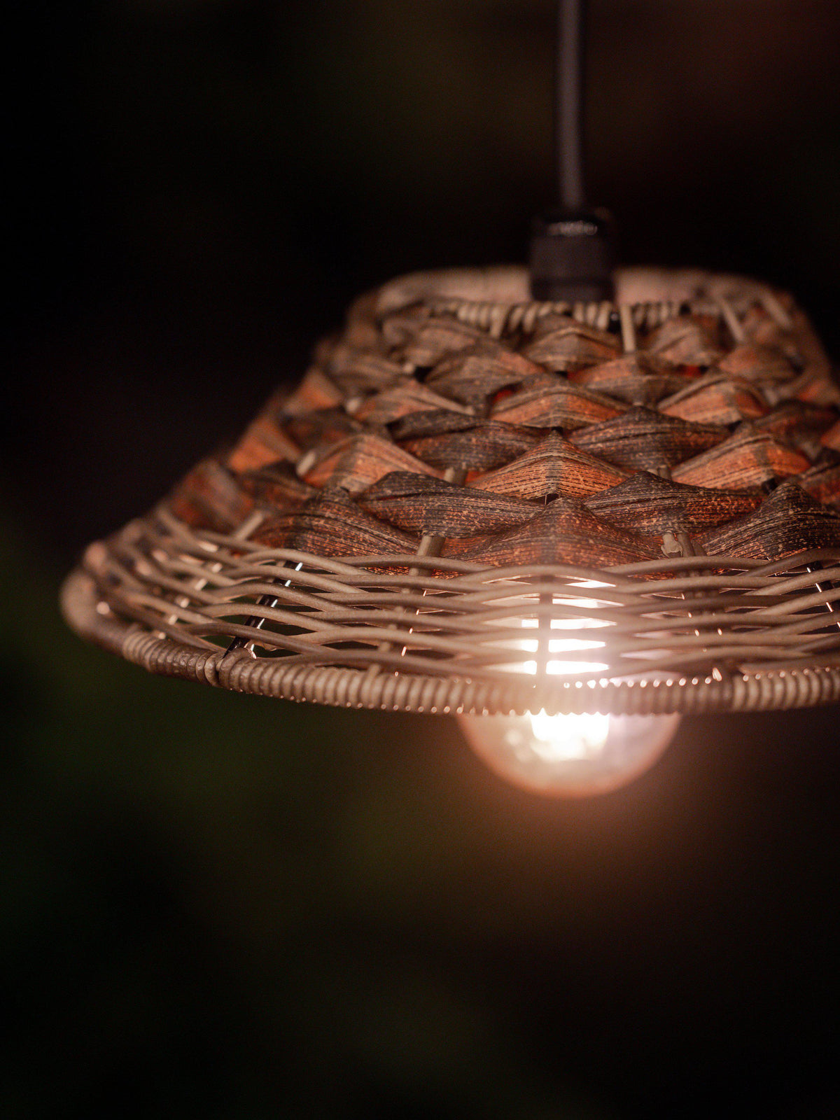 Lisen Taklampa – Brun natur 27 cm