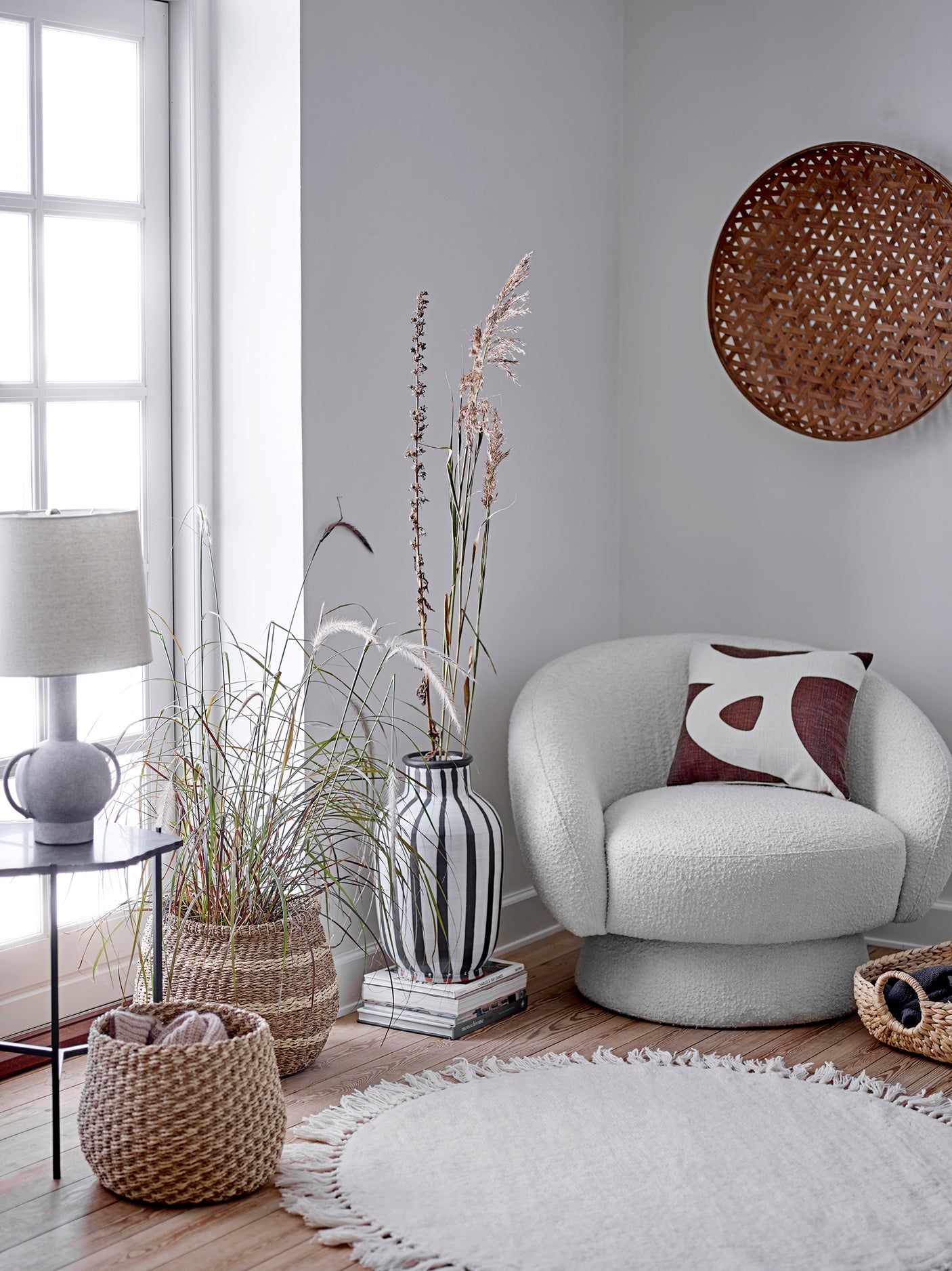 Bloomingville, Ted Lounge Chair, vit, polyester