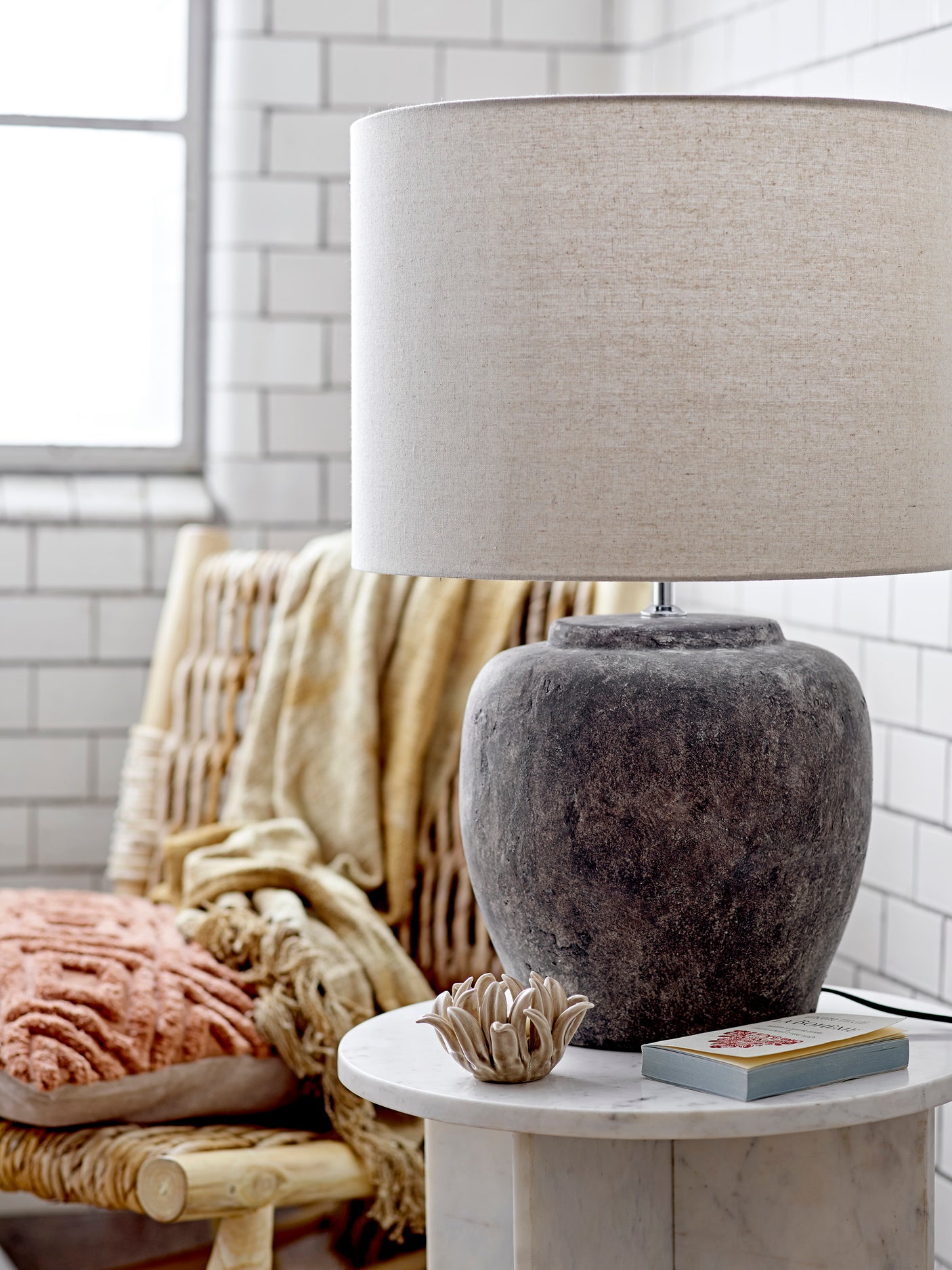 Bloomingville, Isabelle bordslampa, grå, stengods