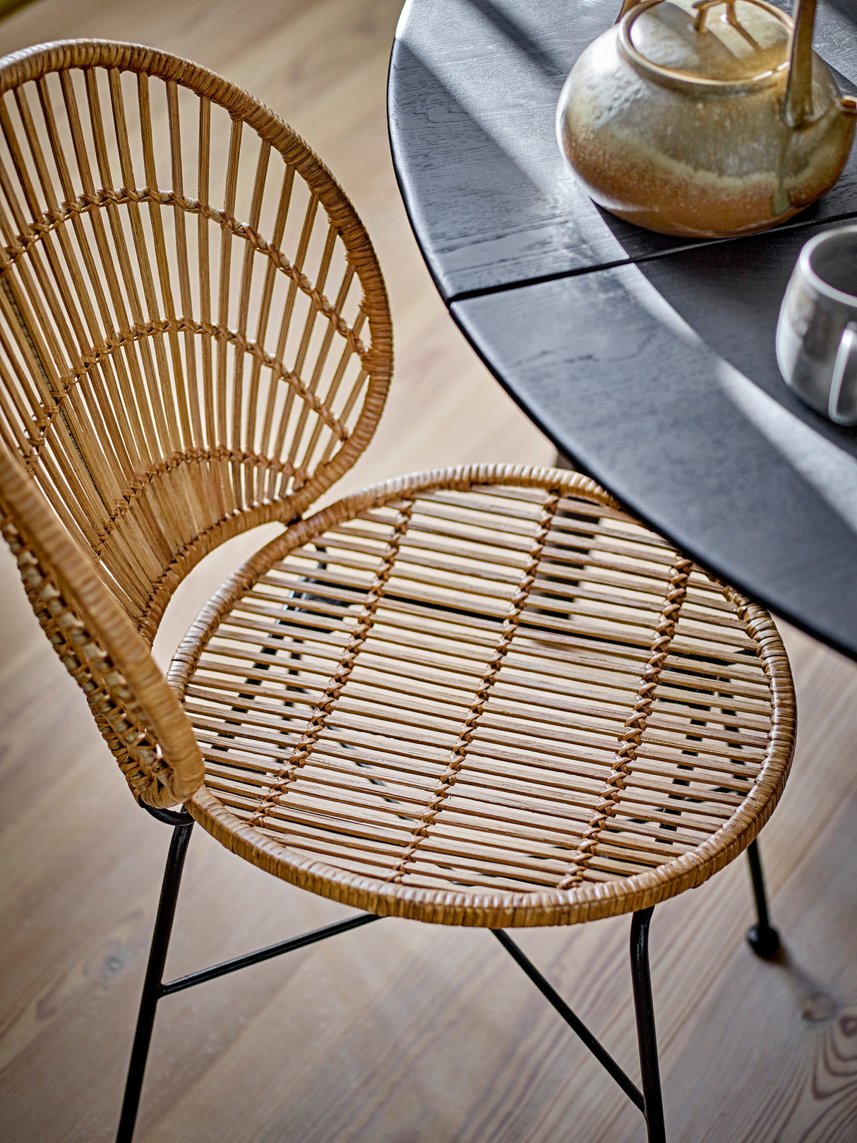Bloomingville, Peron matbord, svart, FSC100%, ek®